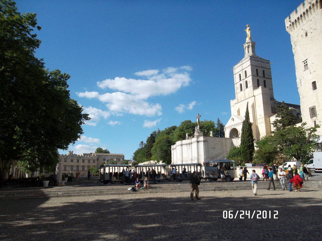 Avignon Group 1