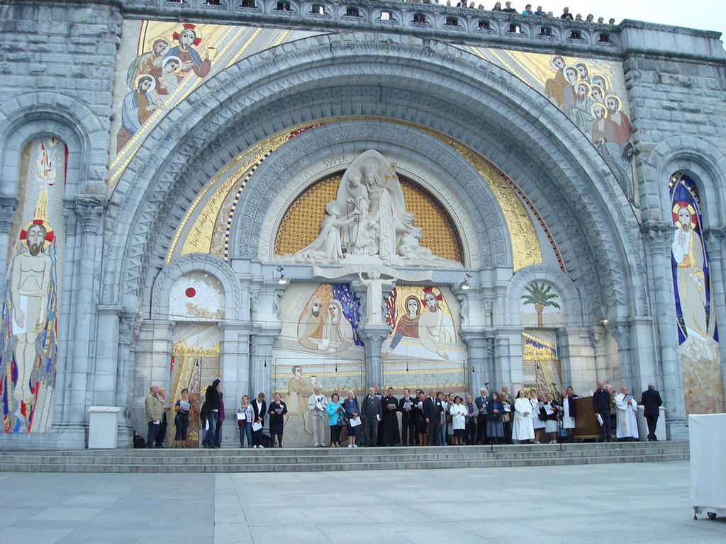 Lourdes Group 2