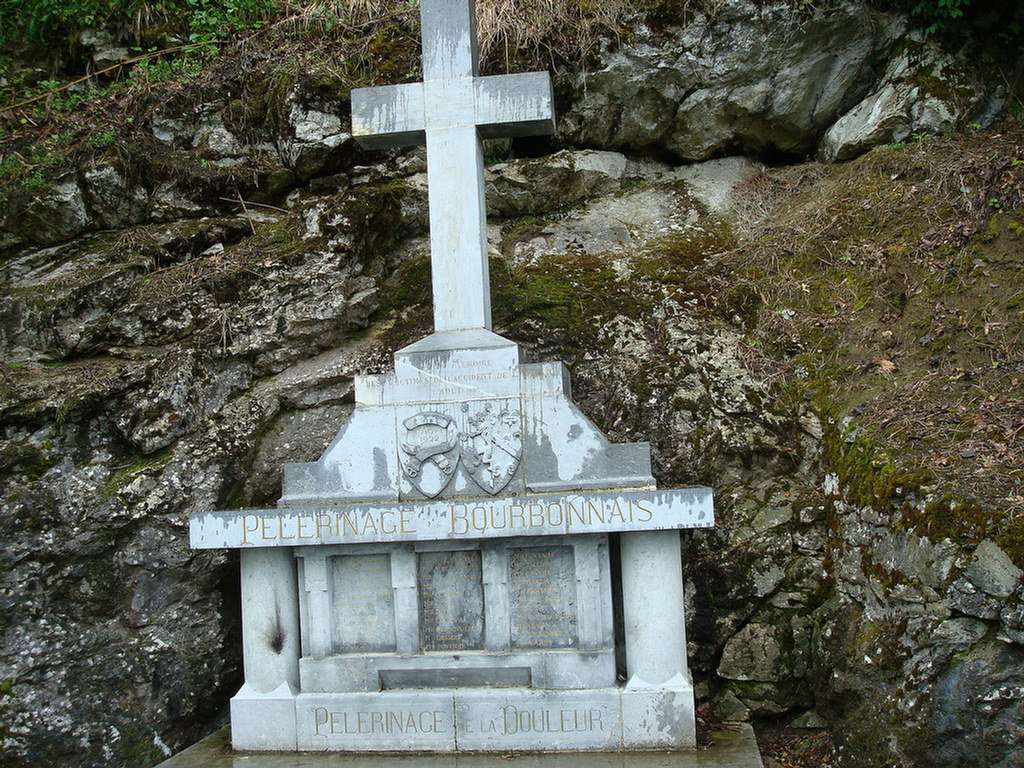 Lourdes Group 2