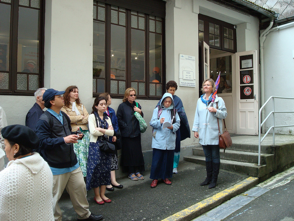 Lourdes Group 3